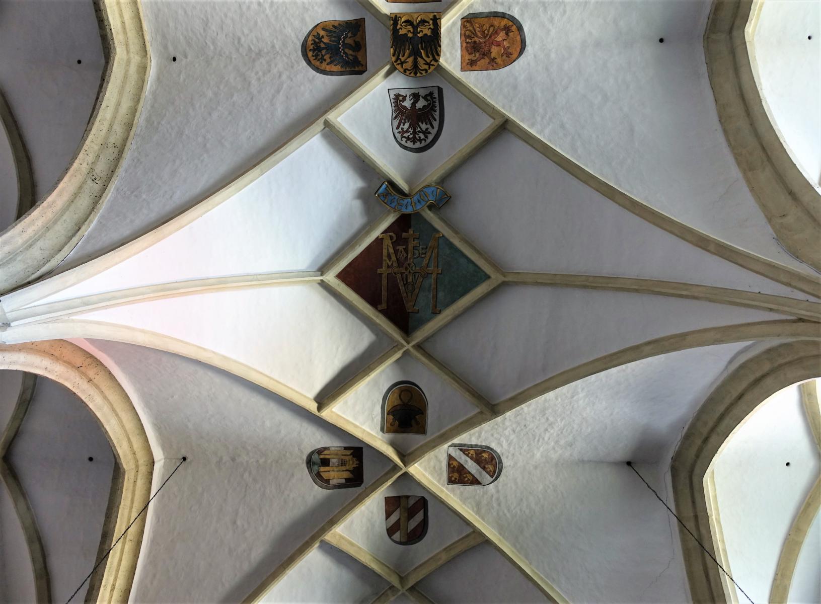 Wiener Neustadt: Neukloster - Gewölbe mit Wappen und Monogramm Kaiser Friedrichs III. (2021)