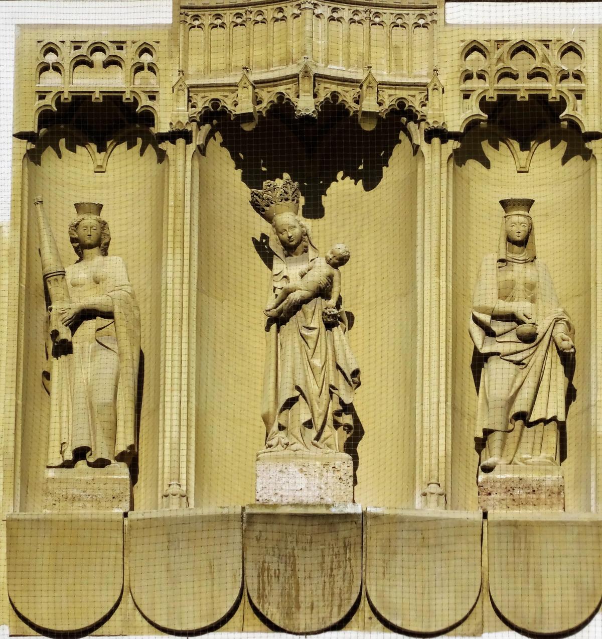 Wiener Neustadt: Burg - Wappenwand der Georgskirche [Barbara - Kirschenmadonna - Katharina] (2021)