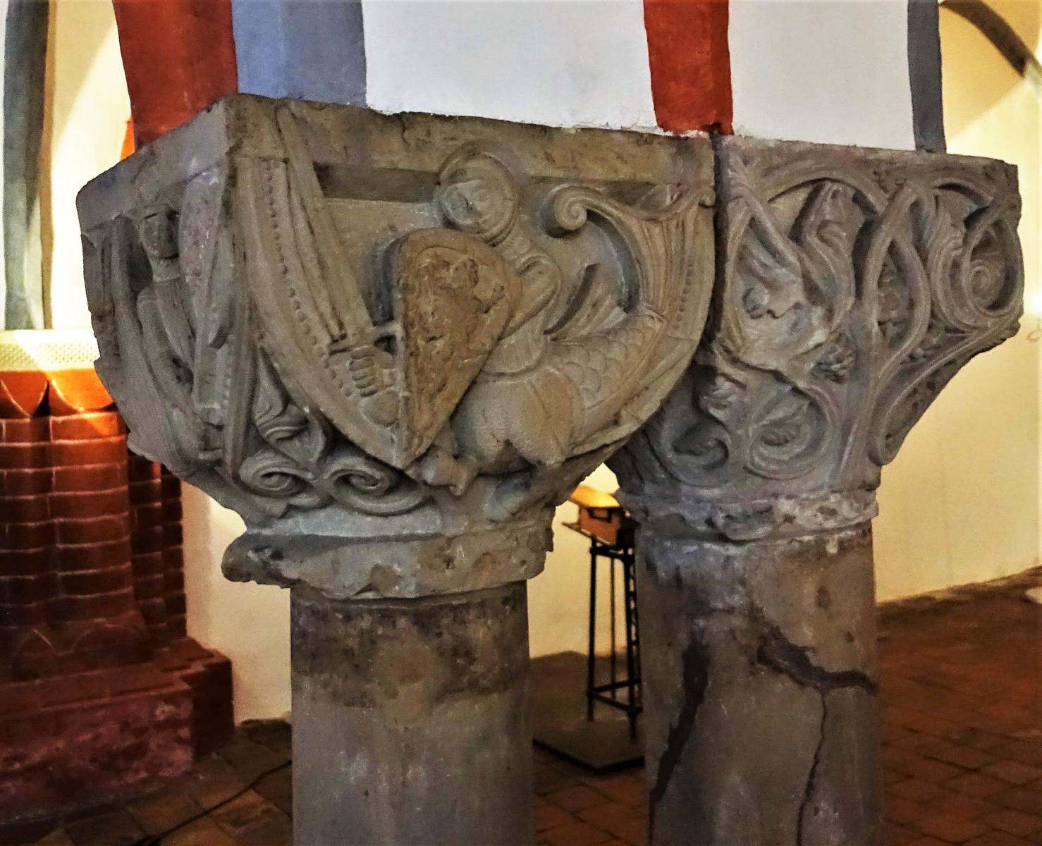 Brandenburg: Dom - Doppelkapitell in der Krypta (2021)