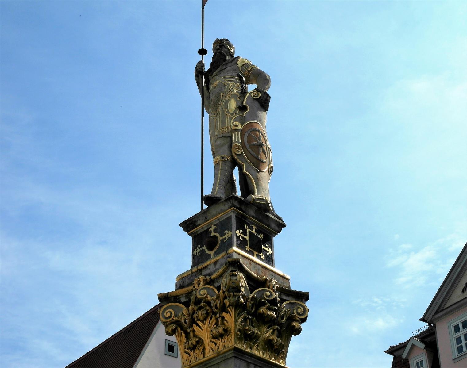 Erfurt: Fischmarkt - Standbild eines römischen Kriegers [auch als Roland oder Martin bezeichnet] (2011)