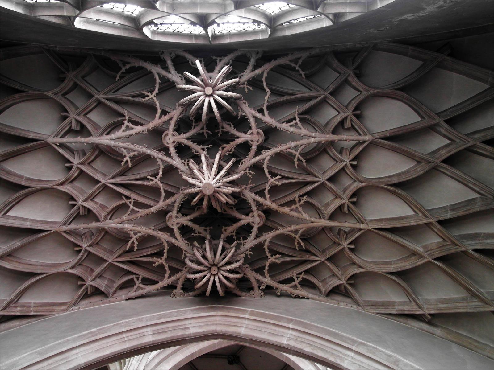 Ingolstadt: Liebfrauenmünster - Hängegewölbe einer Seitenkapelle (2020)