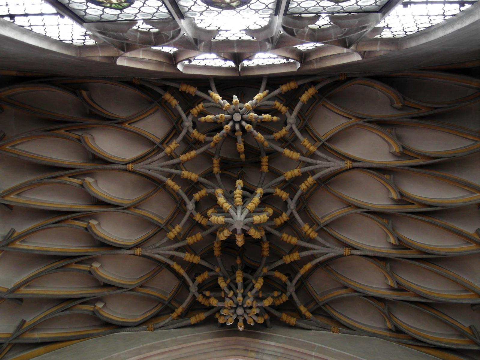 Ingolstadt: Liebfrauenmünster - Hängegewölbe einer Seitenkapelle (2020)