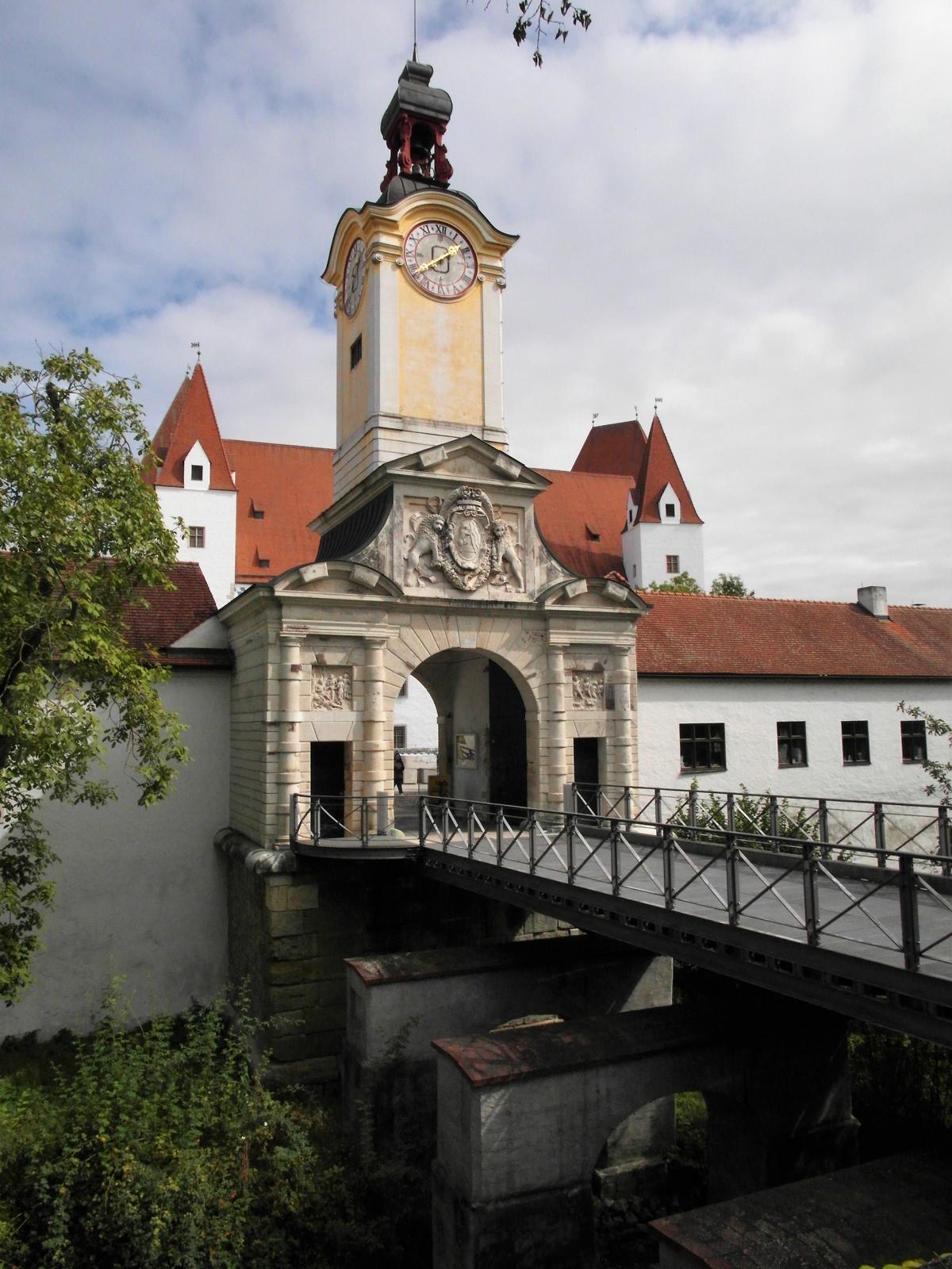 Ingolstadt: Neues Schloss - Schlosstor (2020)