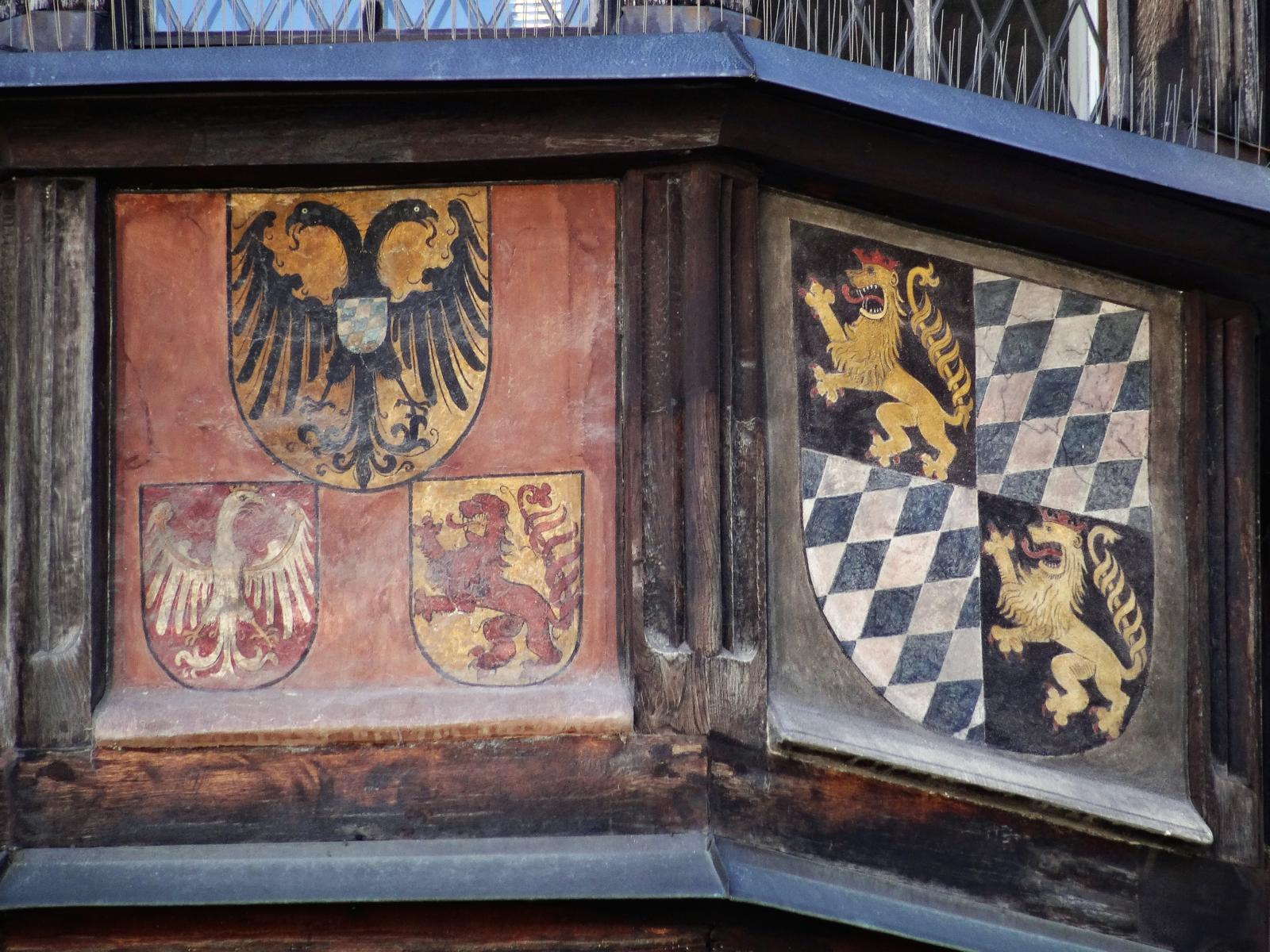 München: Alter Hof - Wappen am Erker (2020)