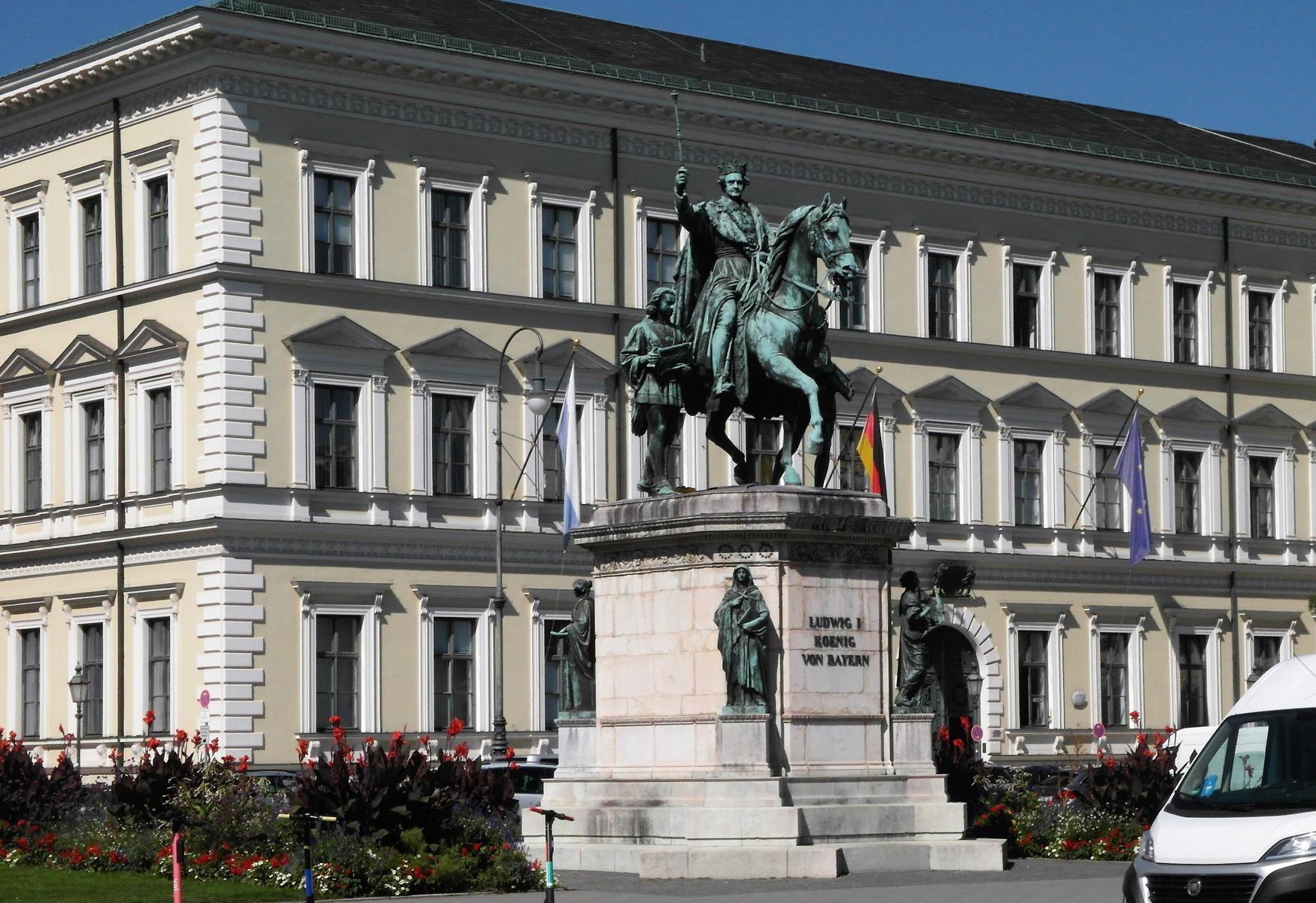 München: Odeonsplatz - Denkmal König Ludwigs I. (2020)