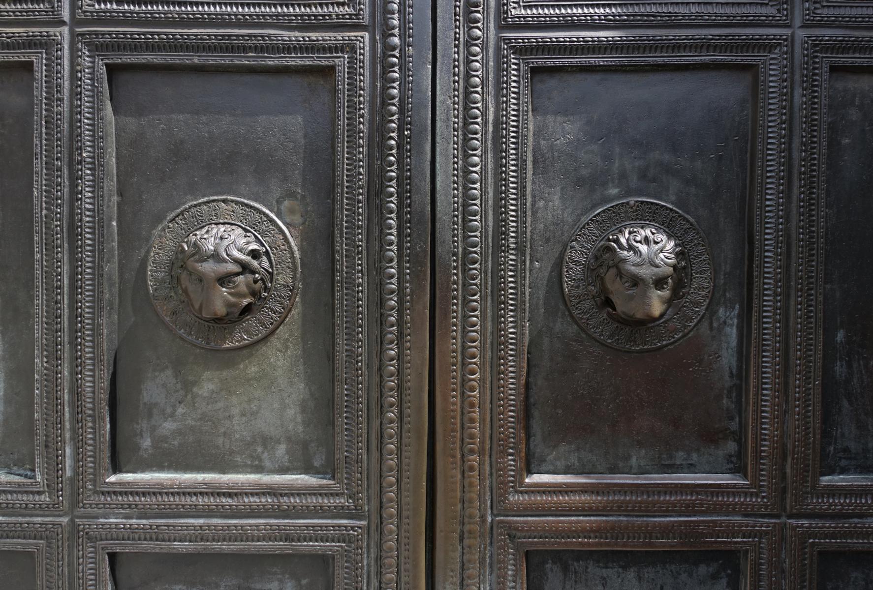 Aachen: Dom - Wolfstüre (2021)