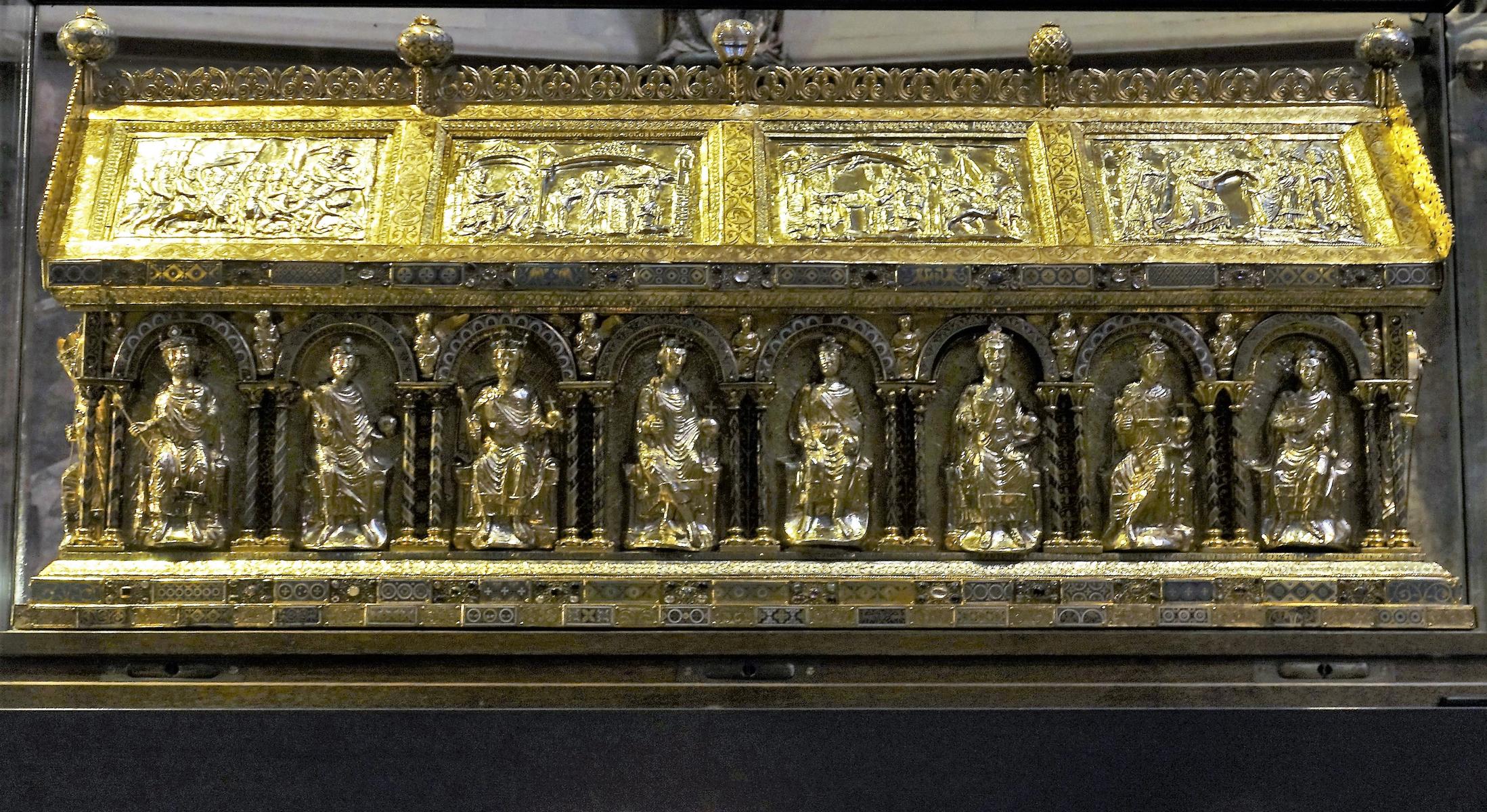 Aachen: Dom - Karlsschrein [rechte Längsseite] (2021)