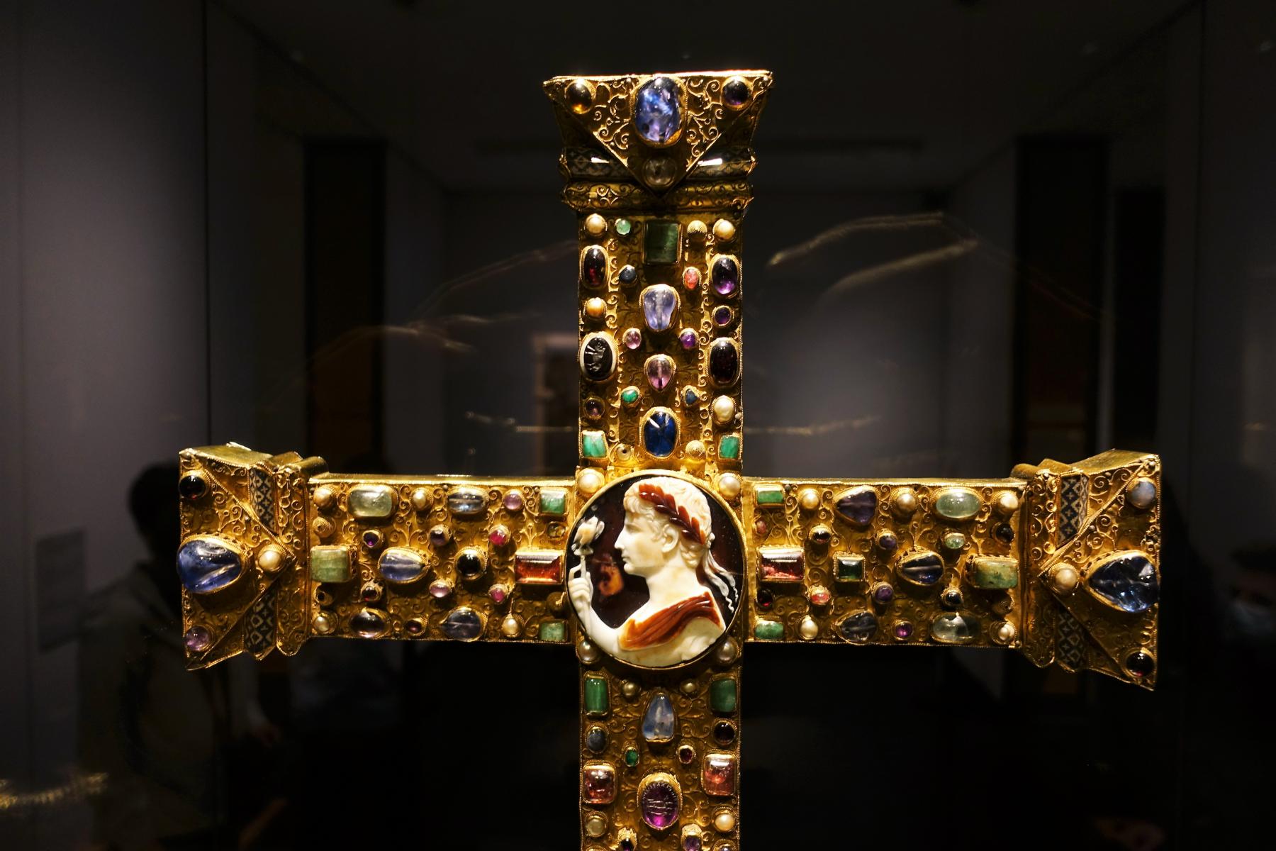 Aachen: Domschatz - Lotharkreuz [Vorderseite] (2021)