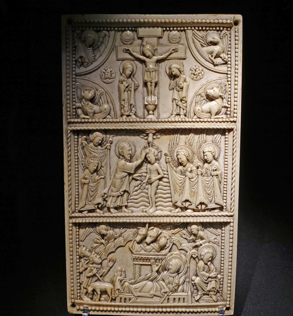 Aachen: Domschatz - Elfenbeintafel [um 1100] (2021)