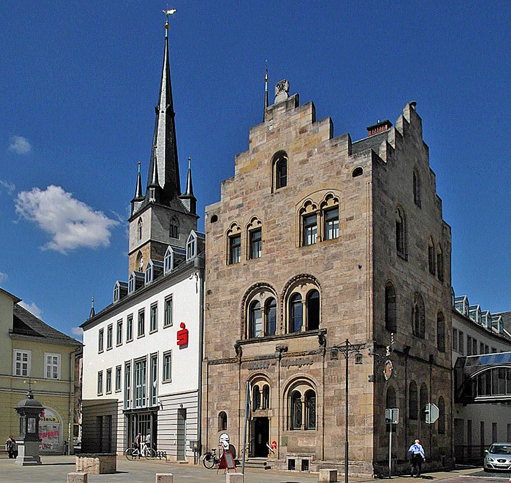 Saalfeld: Romanisches Haus und Turm der Johanneskirche (2020)