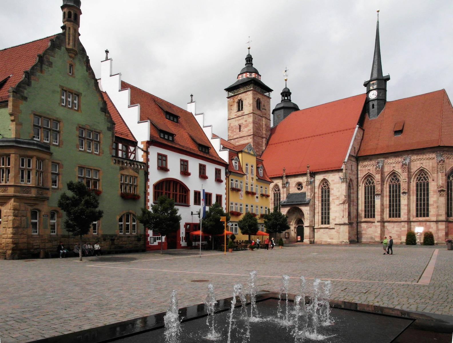 Schmalkalden: Altmarkt mit Rathaus und Georgskirche (2017)
