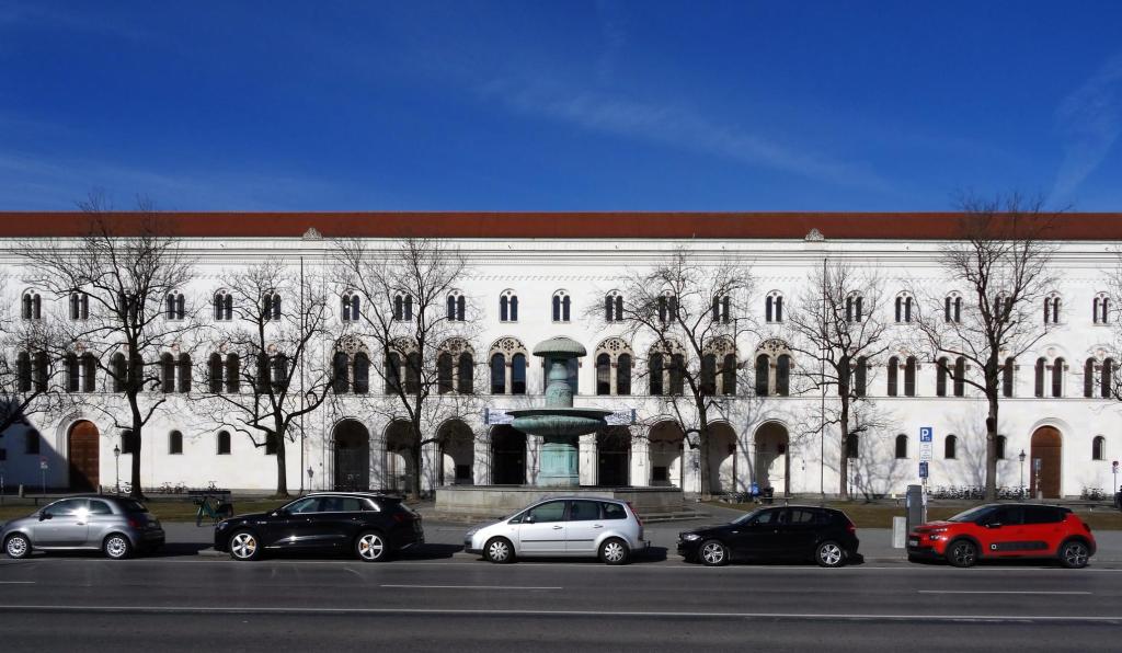 München: Ludwigstraße - Universität Hauptgebäude (2022)