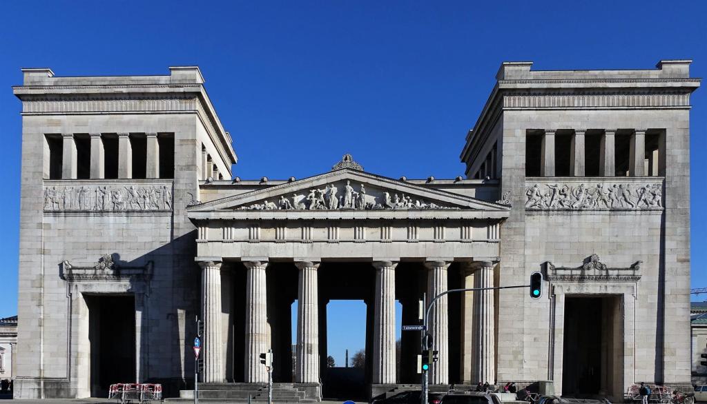 München: Propyläen (2022)