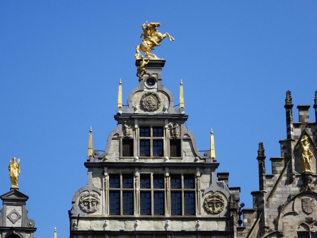 Antwerpen: Marktplatz Nordseite - St. Joris-Gildehaus (2022)