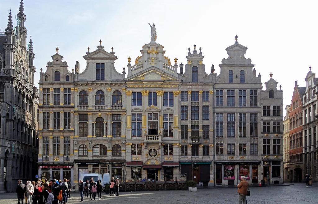 Brüssel: Marktplatz - Nordostseite (2022)