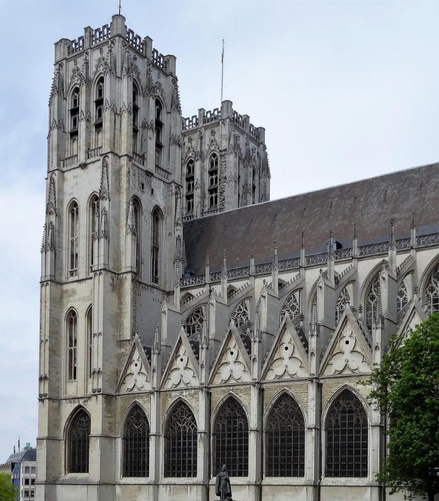 Brüssel: Kathedrale [Südseite] (2022)