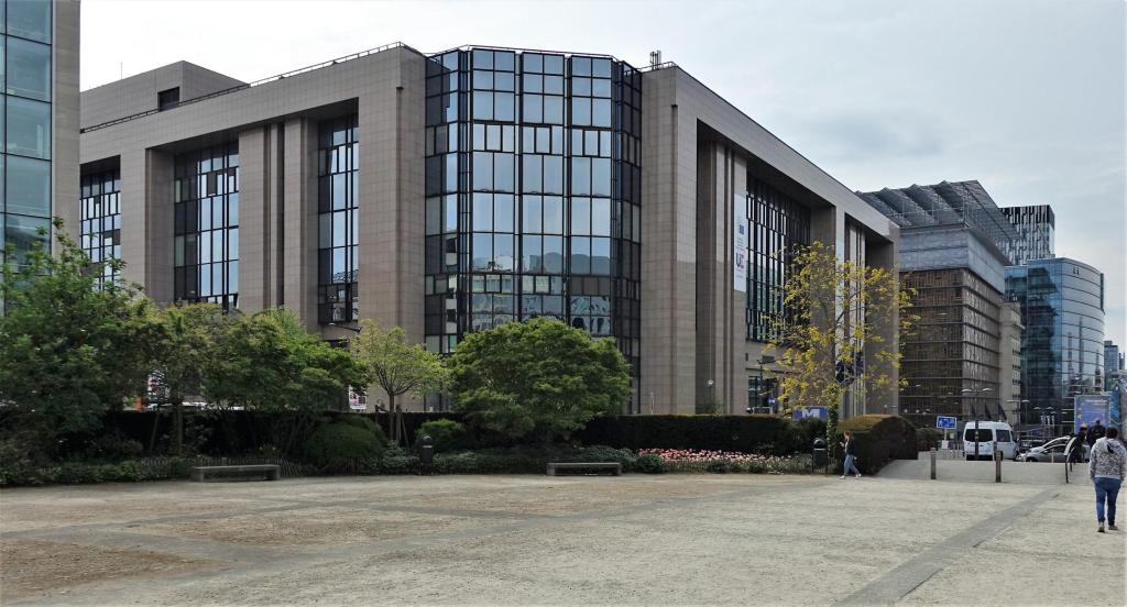 Brüssel: Justus-Lipsius-Gebäude, rechts daneben Europagebäude (2022)