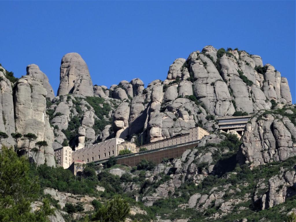 Montserrat: Blick zum Kloster (2022)