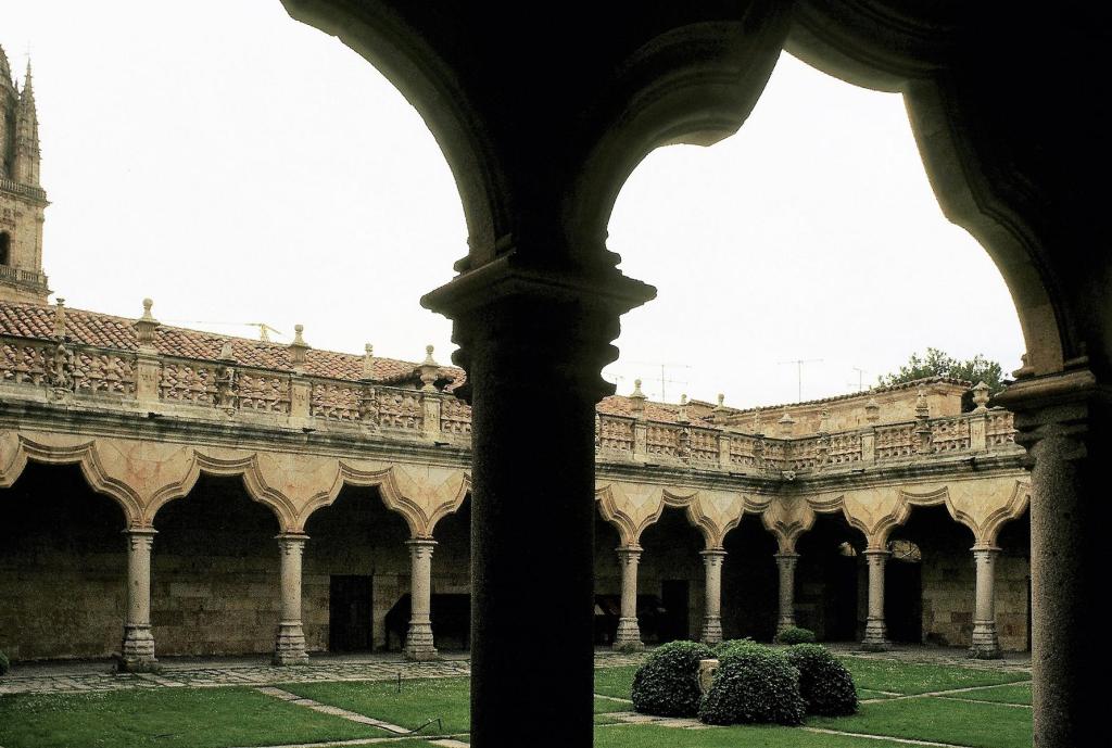 Salamanca: Universität Escuelas Menores - Innenhof (1986)