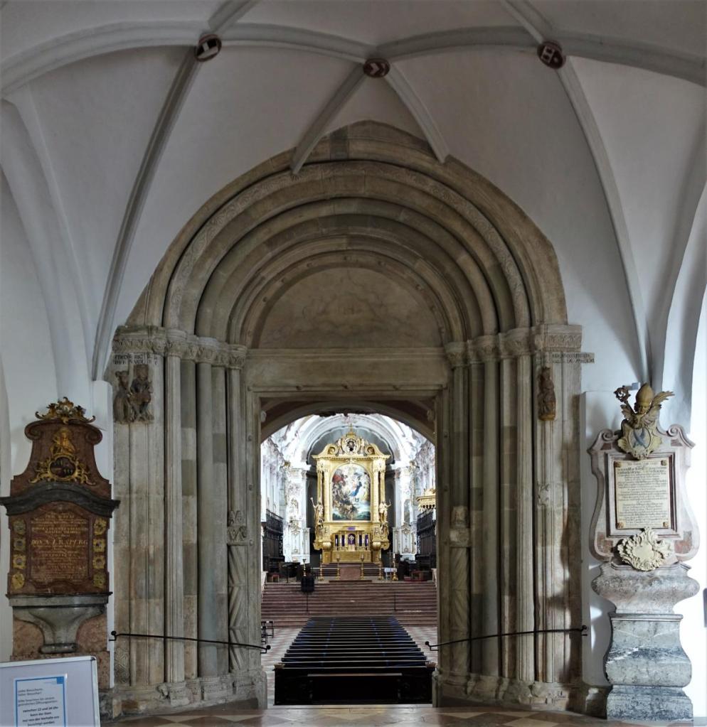 Freising: Dom - Hauptportal (2022)