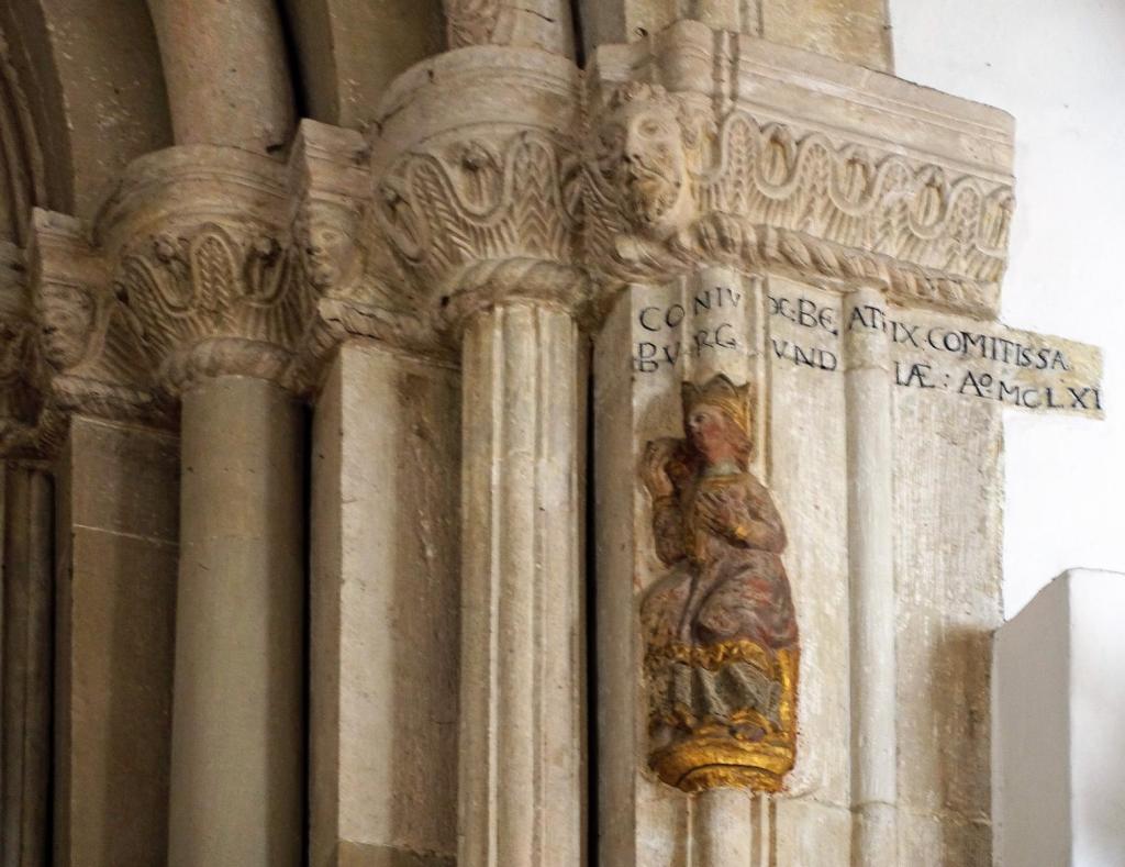 Freising: Dom - Hauptportal [Figur der Kaiserin Beatrix von Burgund] (2022)