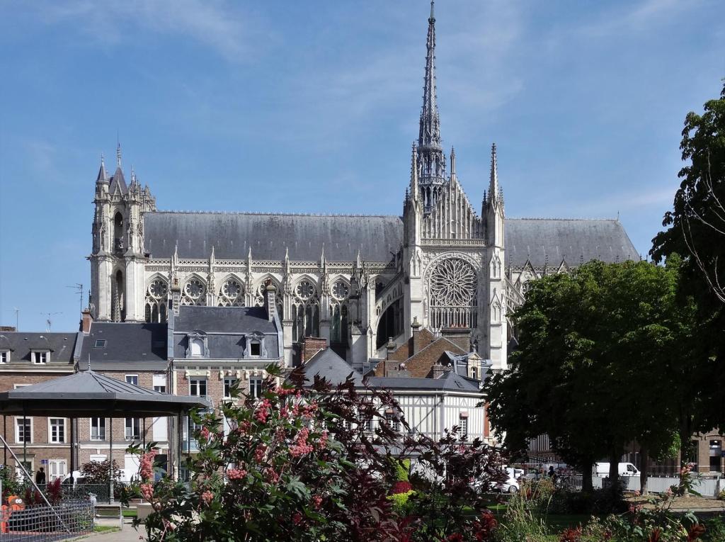 Amiens: Kathedrale Südseite (2022)