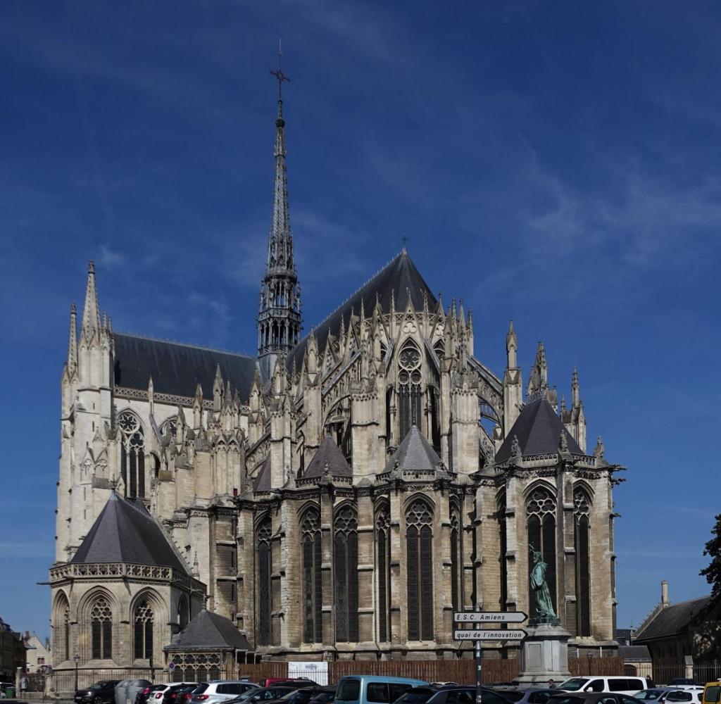 Amiens: Kathedrale Südostansicht (2022)