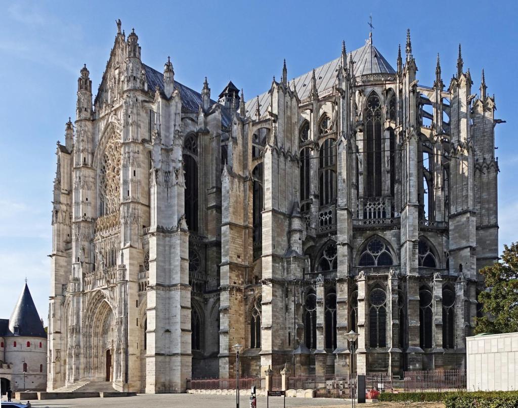 Beauvais: Kathedrale Südquerhaus und Chor (2022)