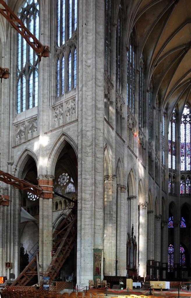 Beauvais: Kathedrale Nordquerschiff und Chor (2022)