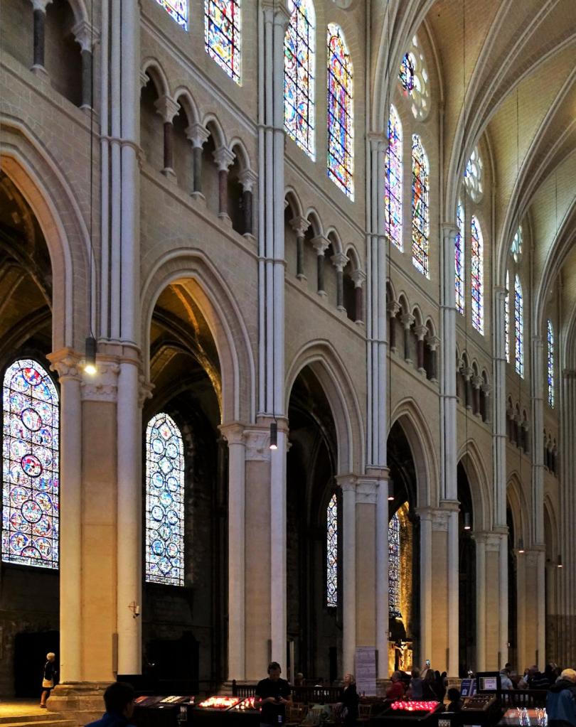 Chartres: Kathedrale Mittelschiffwand (2022)