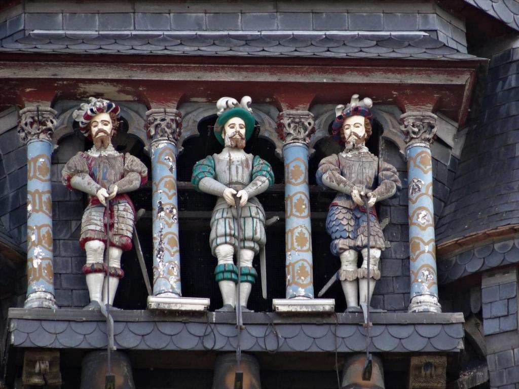 Compiegne: Rathaus - Glockenspiel im Belfried (2022)