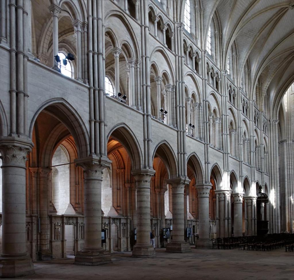 Laon: Kathedrale Mittelschiffwand (2022)