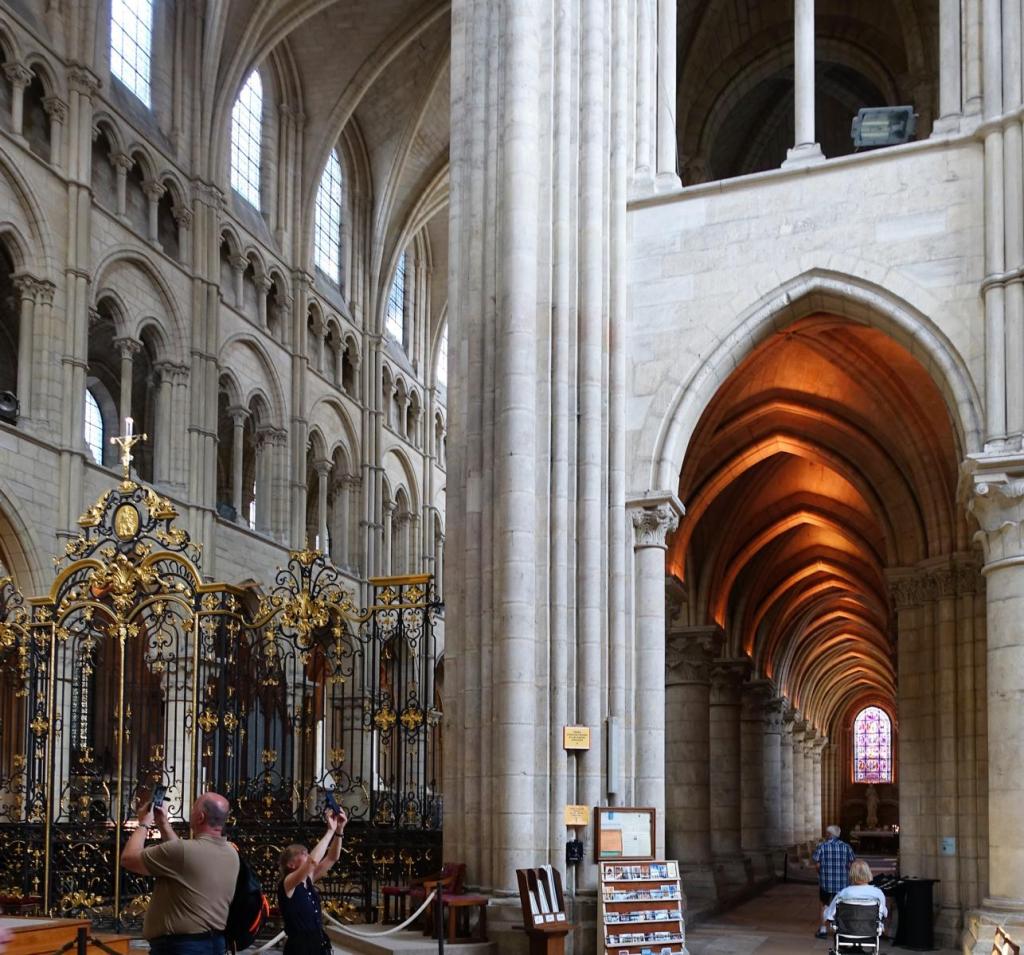 Laon: Kathedrale Chor und Chorumgang (2022)