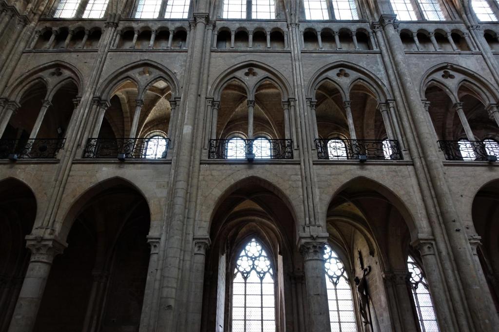 Noyon: Kathedrale Mittelschiffwand (2022)