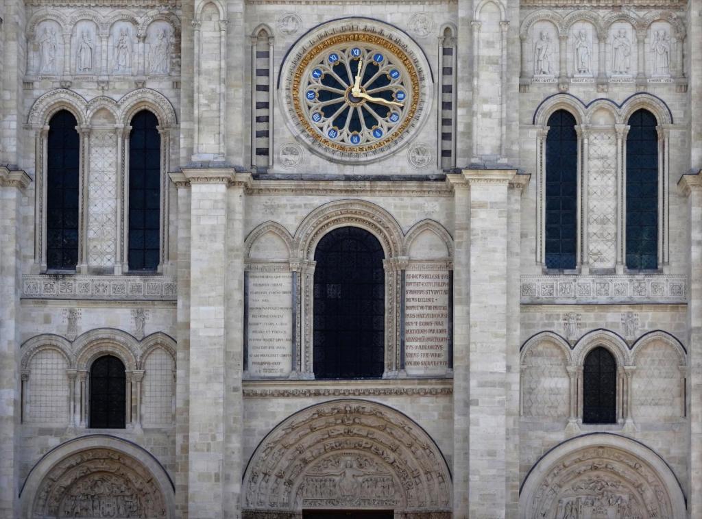St-Denis: Abteikirche Westfassade (2022)