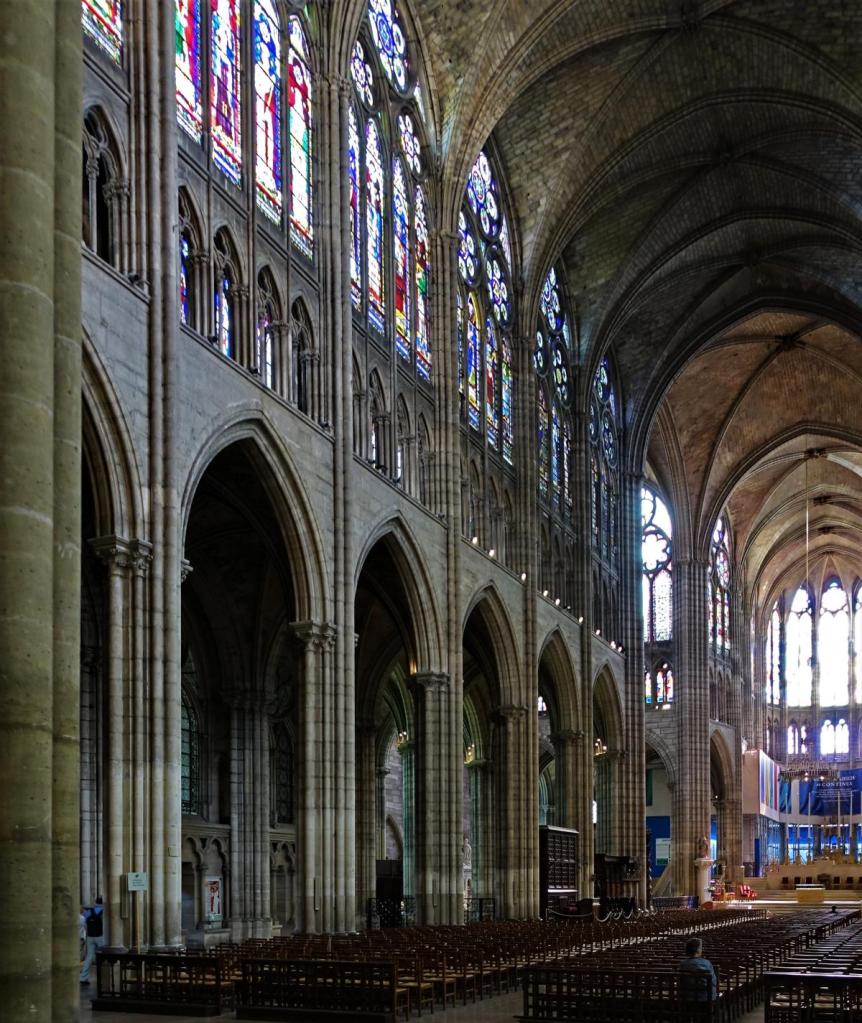 St-Denis: Abteikirche Mittelschiff (2022)