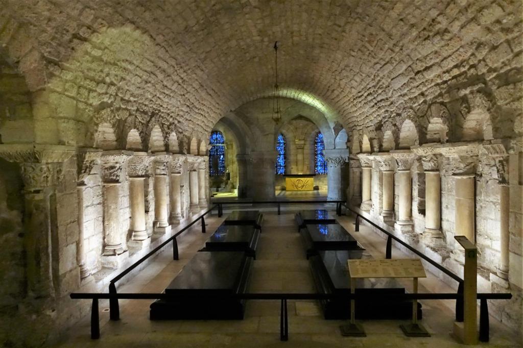 St-Denis: Abteikirche Krypta (2022)