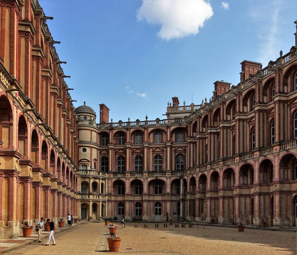 St-Germain-en-Laye: Schloss Innenhof (2022)