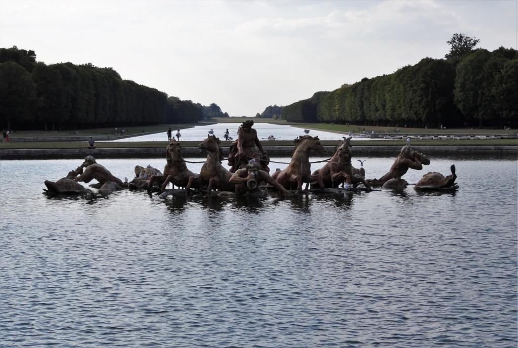 Versailles: Schlosspark - Apollo-Becken, dahinter Großer Kanal (2022)