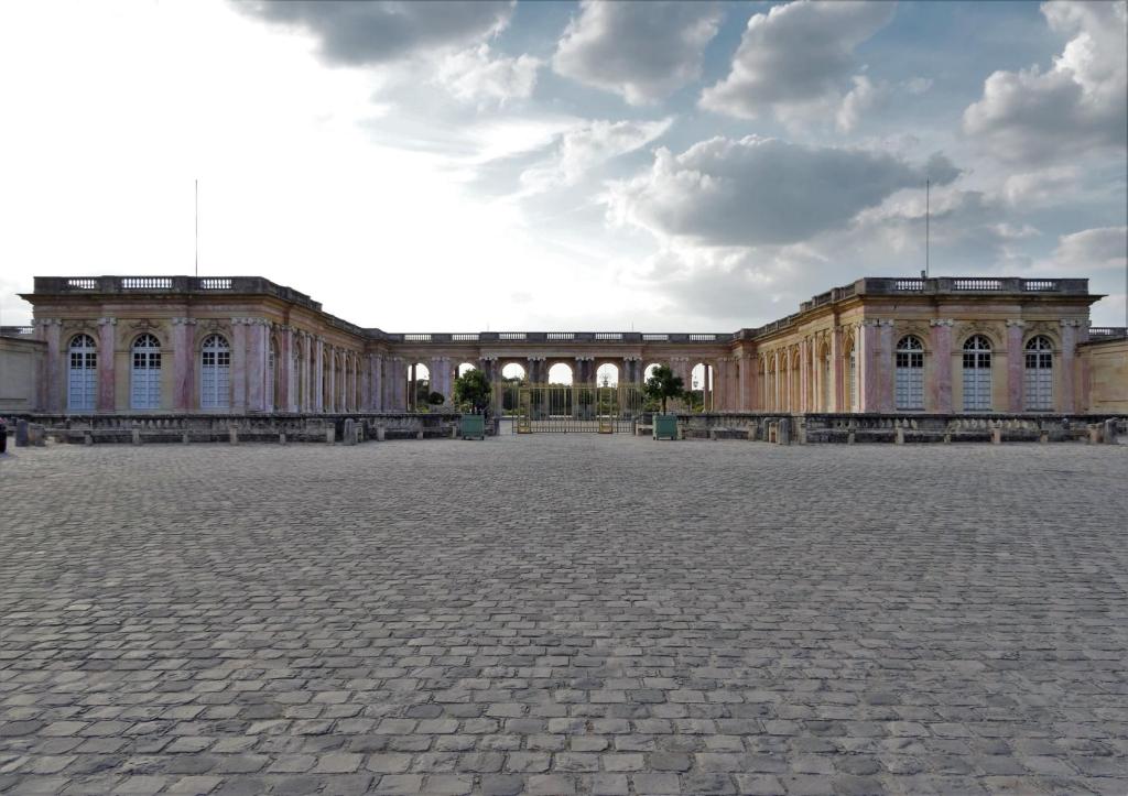 Versailles: Großes Trianon (2022)