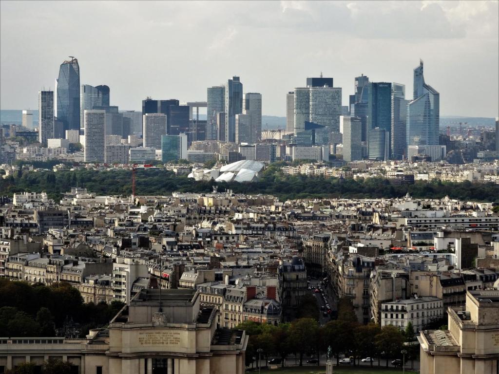 Paris: La Défense [Blick von St-Germain] (2022)