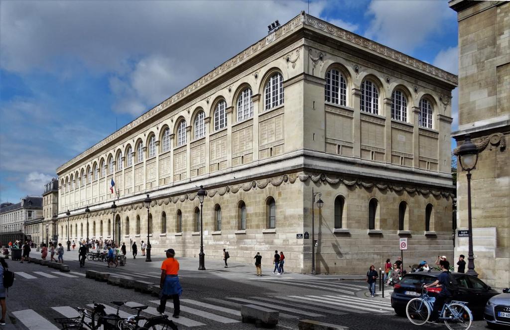 Paris: Bibliothek Sainte-Genevieve (2022)