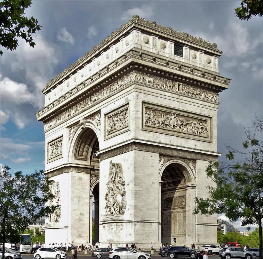 Paris: Triumphbogen [Arc de Triomphe] Westseite und Südseite (2022)