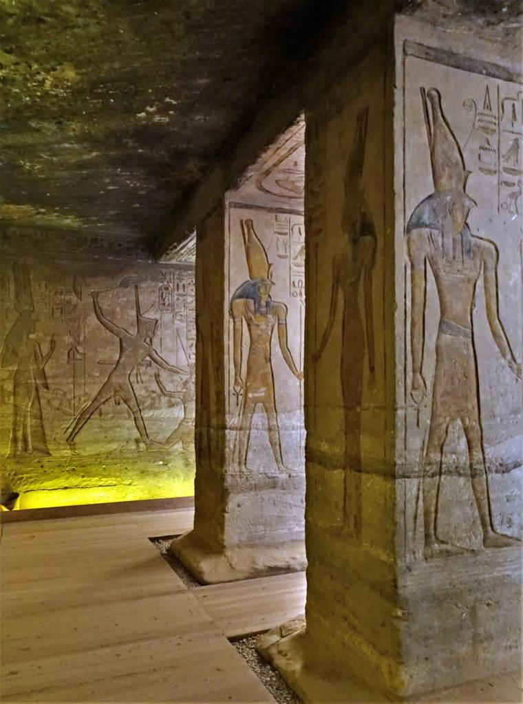 Abu Simbel: Kleiner Tempel - Pfeilerhalle (2023)