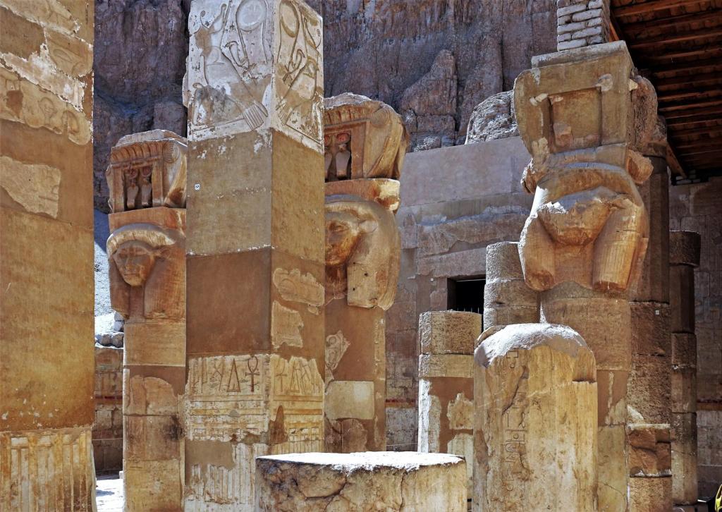 Hatschepsut-Tempel: Hathor-Kapelle (2023)