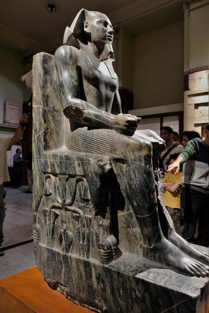 Kairo: Ägyptisches Museum - Statue von Chephren [Diorit Giseh um 2540-2505] (2023)
