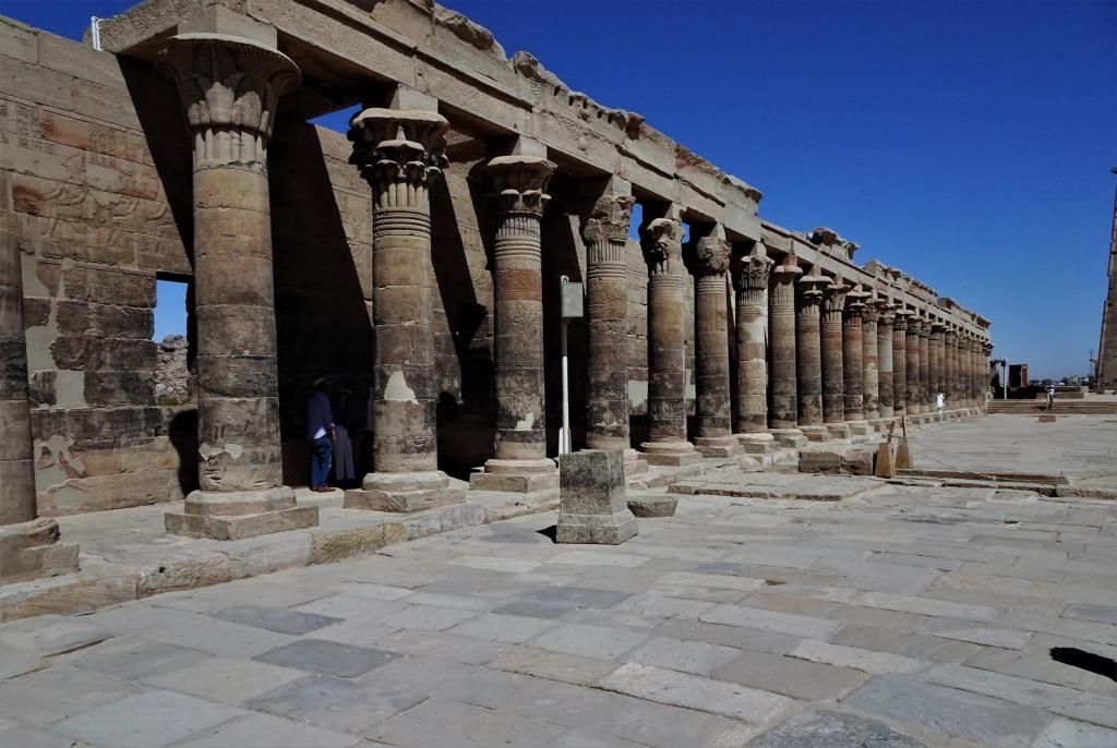 Philae: Tempelhof - Westkolonnade (2023)