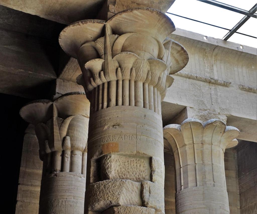 Philae: Isistempel - Säulensaal = Pronaos (2023)