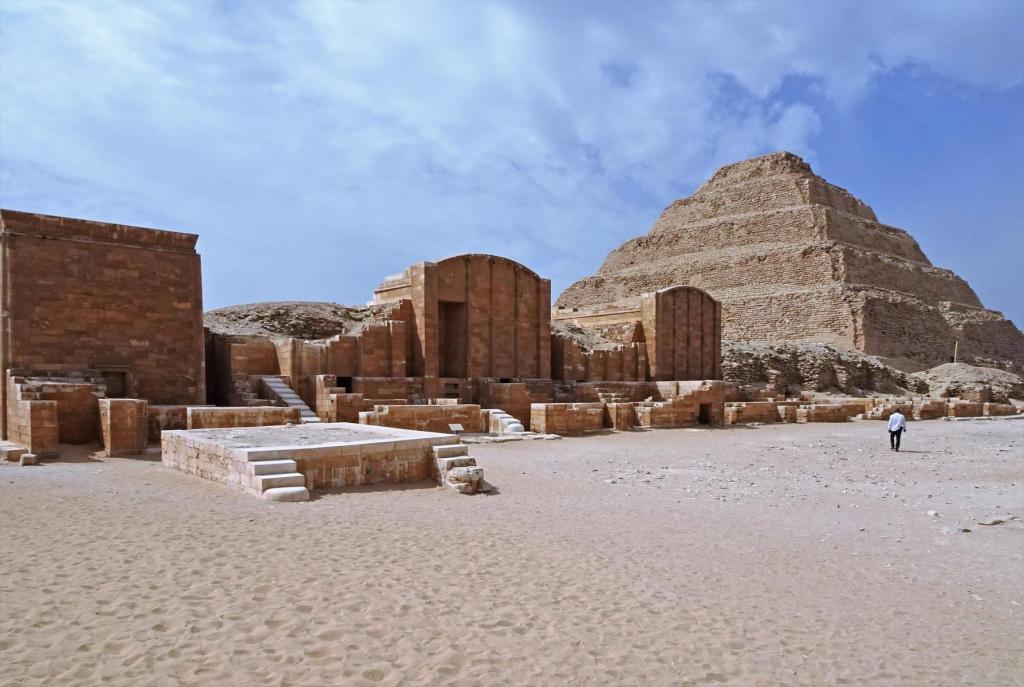 Sakkara: Djoser-Komplex Sed-Fest-Hof Kapellen und Stufenpyramide (2023)