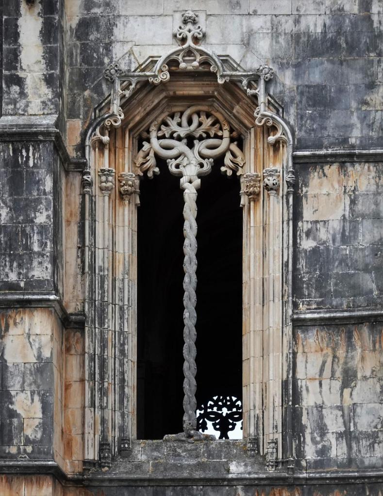 Batalha: Klosterkirche - Fenster der Vorhalle der Unvollendeten Kapellen (2023)